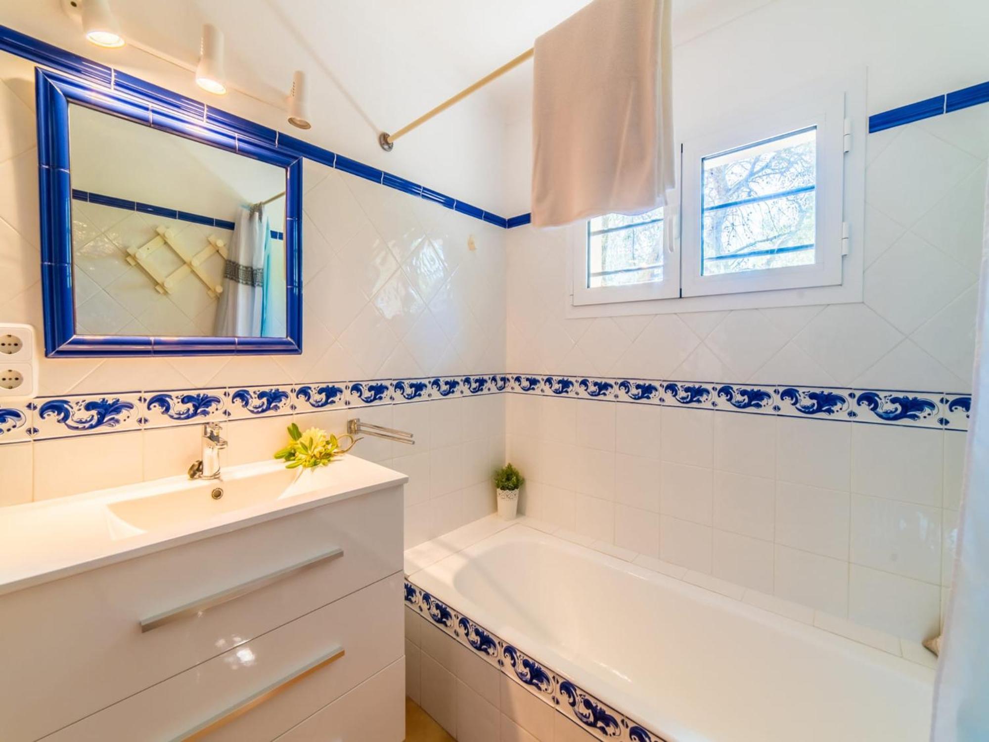 Charming Near Porto Petro Ferienhaus *