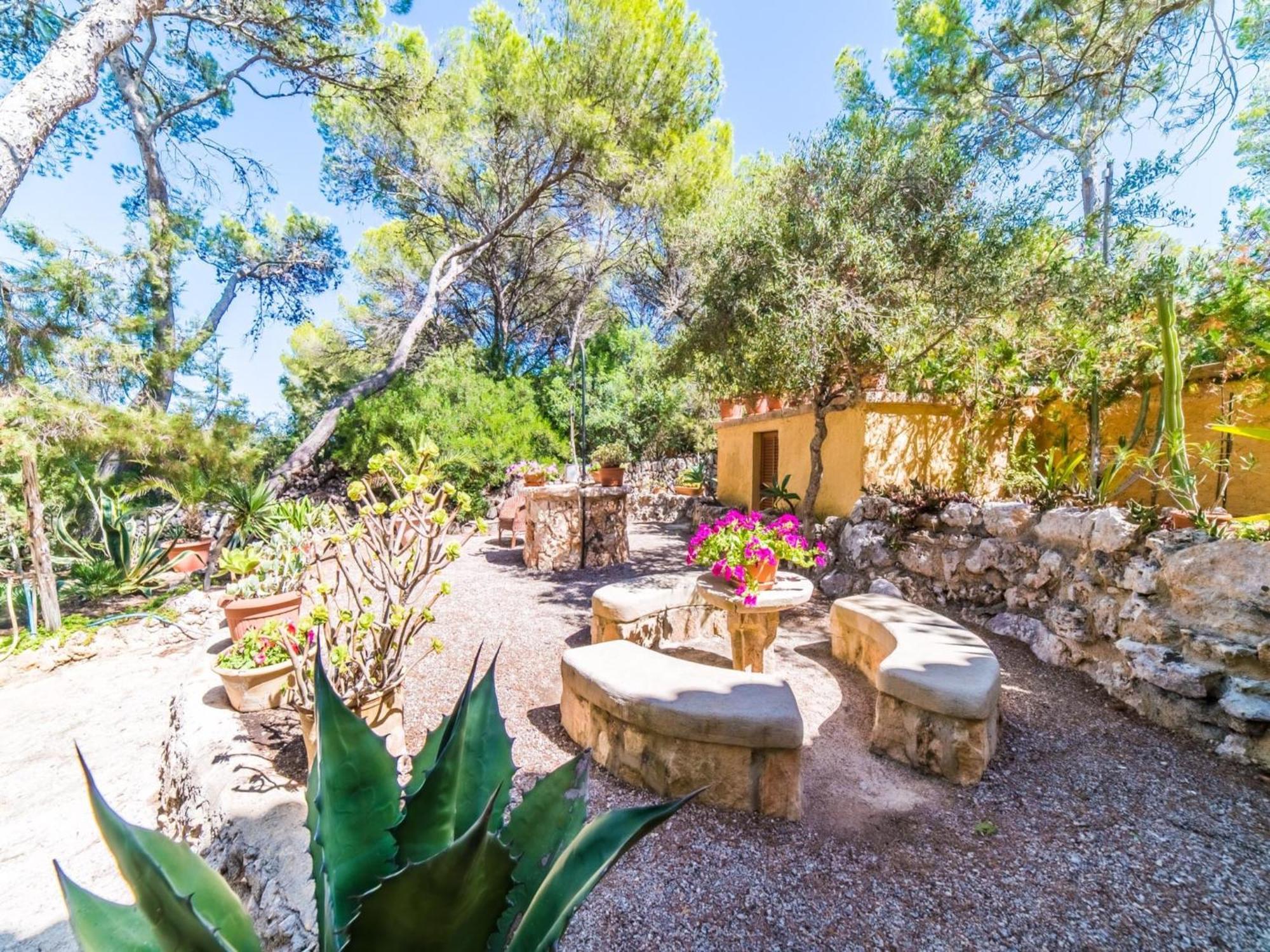 Charming Near Porto Petro Ferienhaus *